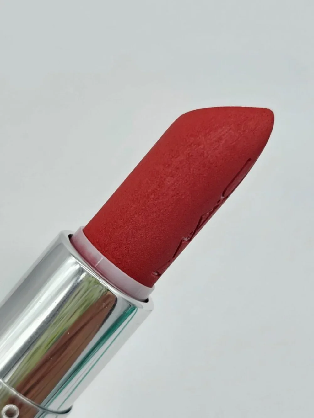 MAC 602 Chili Macximal Matte Lipstick, Warm Brick Red, New without box - Picture 5 of 15
